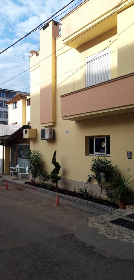 Vila 57 Hotel 티라나 외부 사진