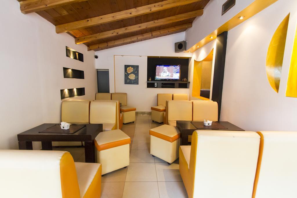 Vila 57 Hotel 티라나 외부 사진