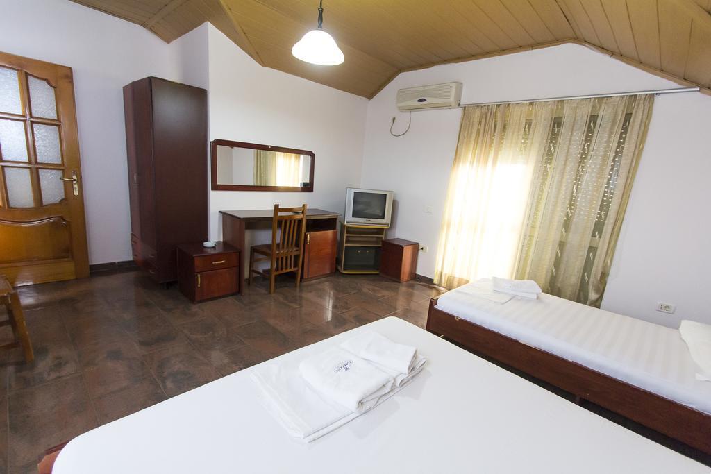 Vila 57 Hotel 티라나 객실 사진