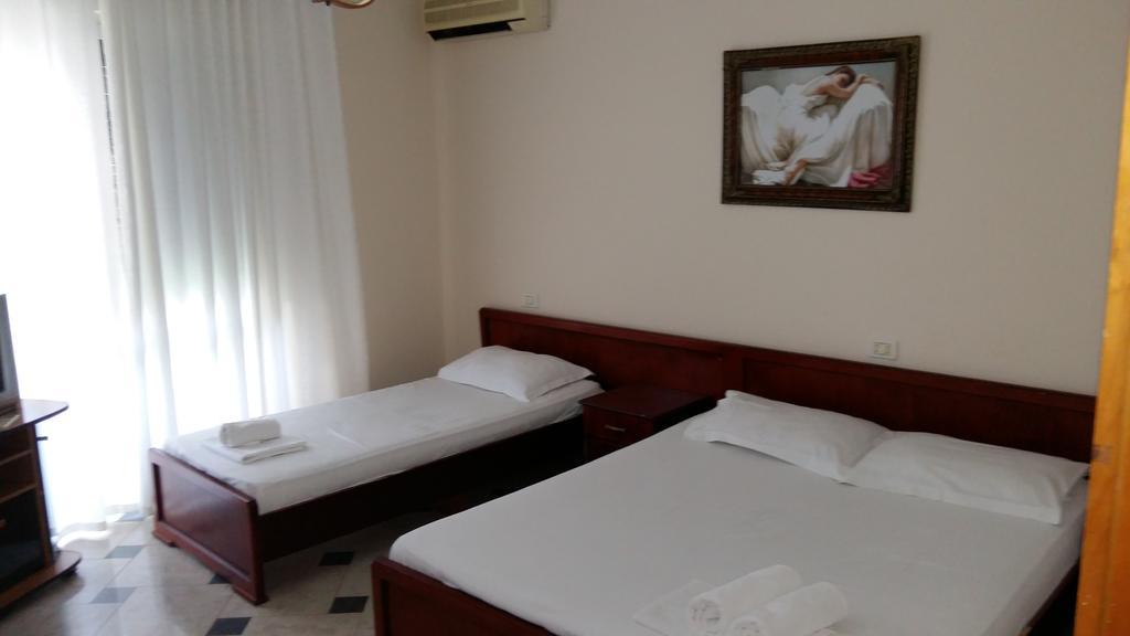 Vila 57 Hotel 티라나 객실 사진