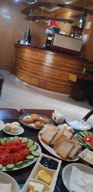 Vila 57 Hotel 티라나 외부 사진