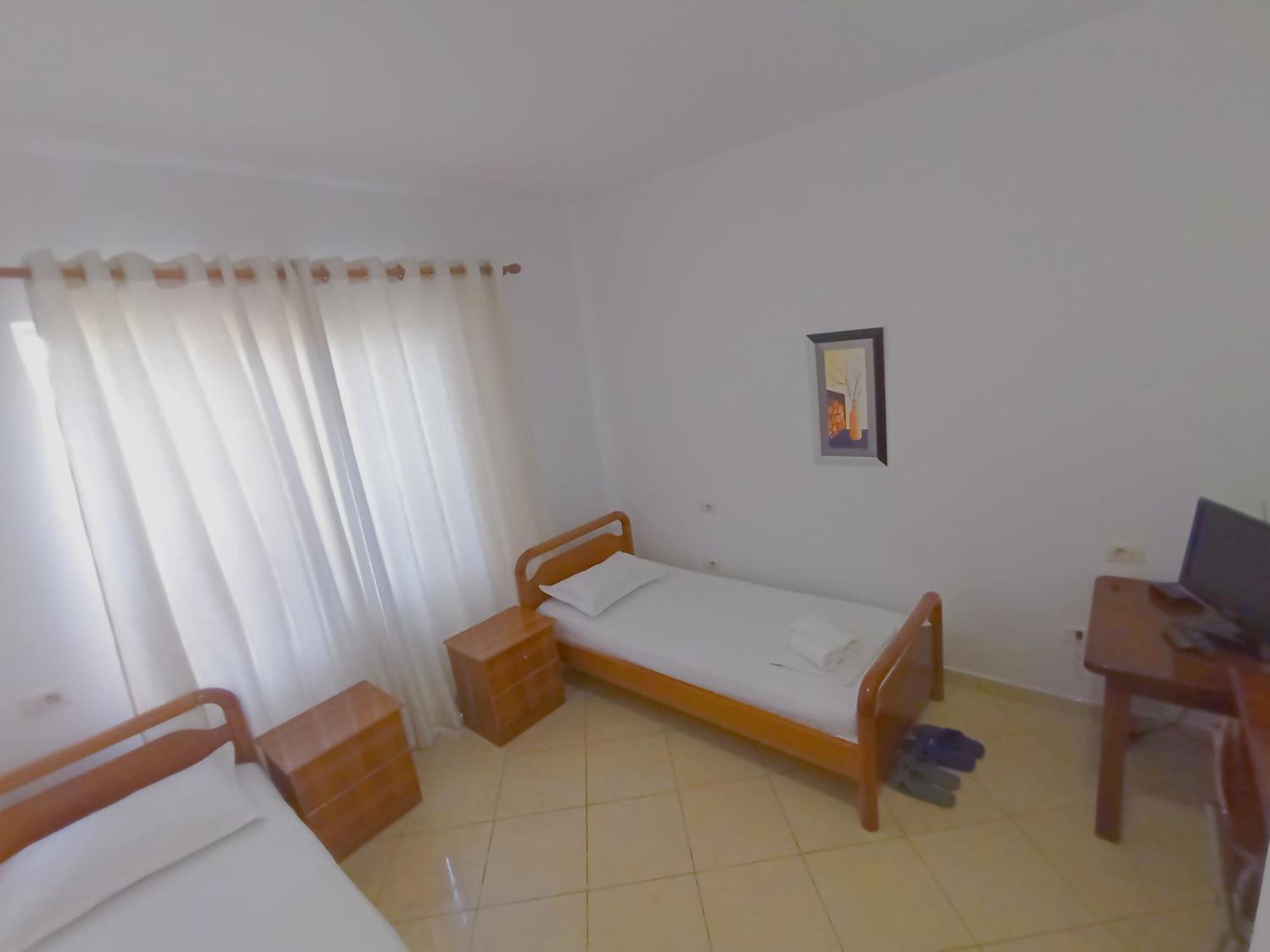 Vila 57 Hotel 티라나 외부 사진